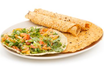 masala-papad-indian-traditional-healthy-snacks-food-51973199
